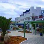 Aparthotel Bay Watch 3*