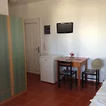 Bay Watch Aparthotel 3*