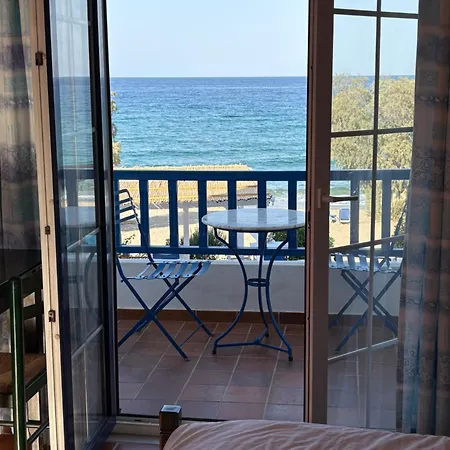Apart-hotel Bay Watch 3*