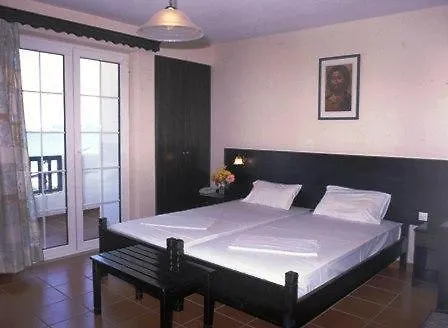 Apart-hotel Bay Watch 3*